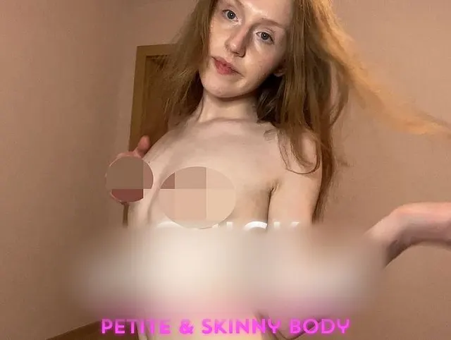 Ein schneller Striptease mit Präsentation meines schmalen, zarten Körpers