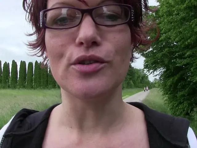 Cum Swallow und fremde Leute