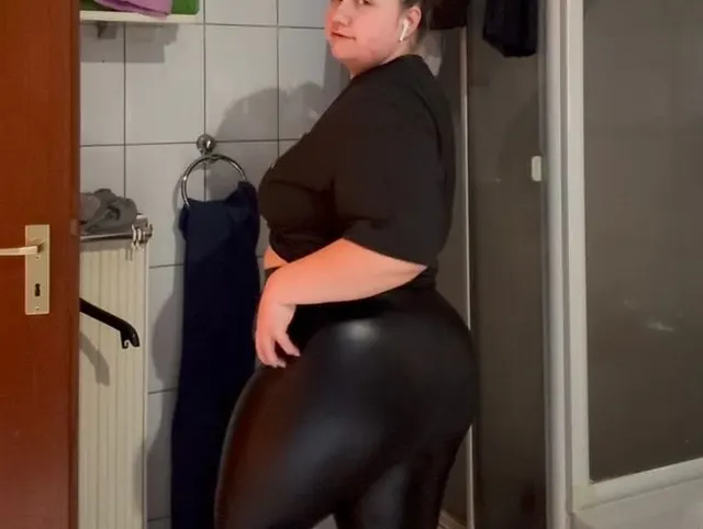 Lederleggins ASMR wer hält länger durch ohne zu spritzen