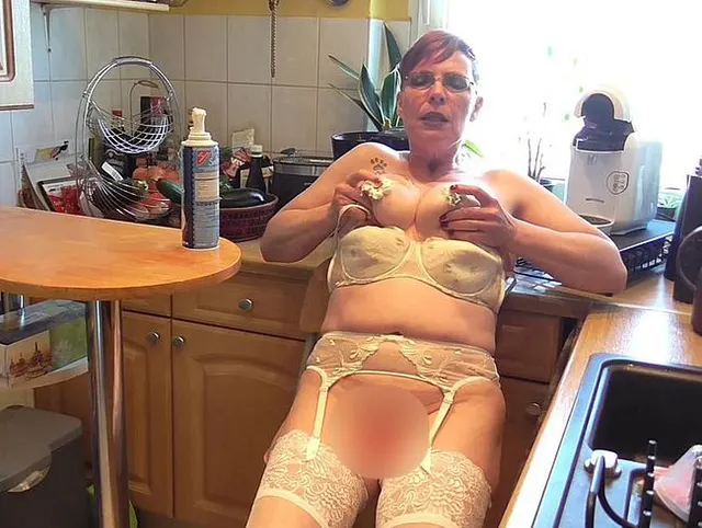 Süßgeiler Sahne-Squirting-Orgasmus