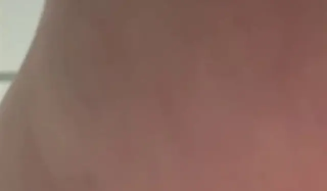 Komm ich setz mich auf dein Gesicht - dann kannst du mich gut lecken ?