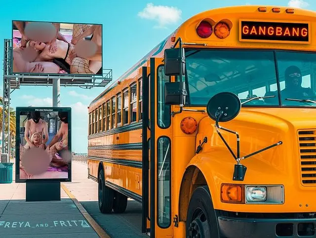 Gangbang Bus Vol. 1 - Freya fickt im Gangbang Bus mit unbekannten Typen und entsaftet sie.