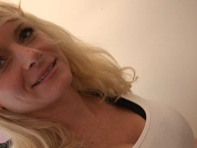 Nymphe belohnt sich mit Orgasmen