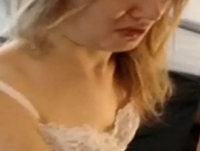 Blondie Durchgefickt