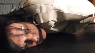 Orgasmusfolter in der Zwangsjacke