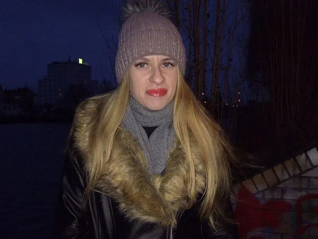 GERMAN SCOUT - Tiefer AO Arschfick für Nikki bei Straßen Casting in Berlin