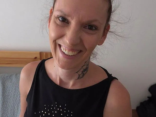 gierige Hausfrau macht es tätsächlich