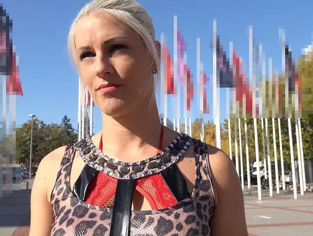 GERMAN SCOUT - Echter Pornostar Blanche Bradburry nach der Venus AO gefickt