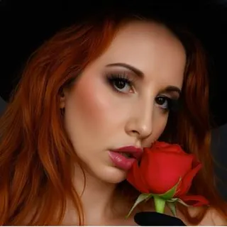 Profilbild von Maya_JOI
