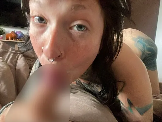 Blowjob am Morgen vertreibt Kummer und Sorgen