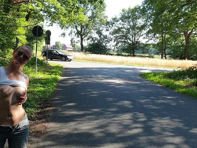 Public Piss an der Bushaltestelle
