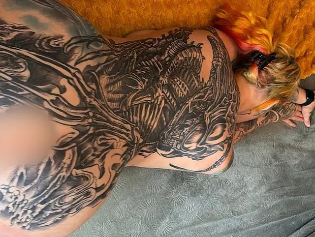 von hinten zum Orgasmus gefingert! Geile Aussicht auf mein Arschloch!