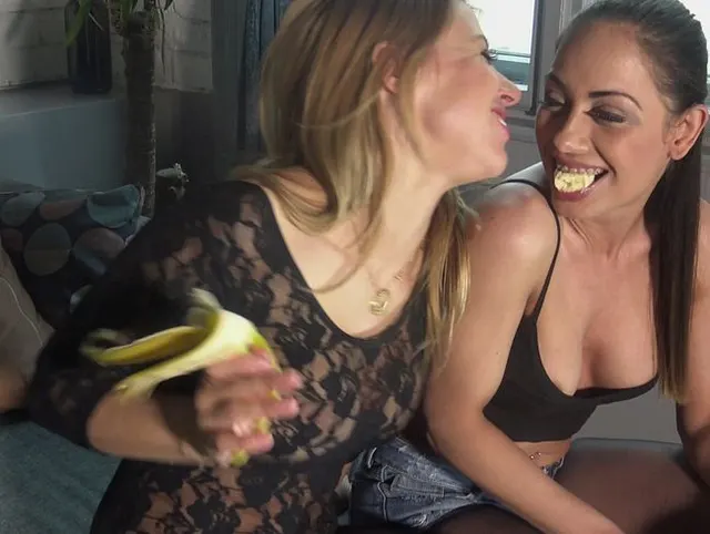 Bananenfütterung spucken