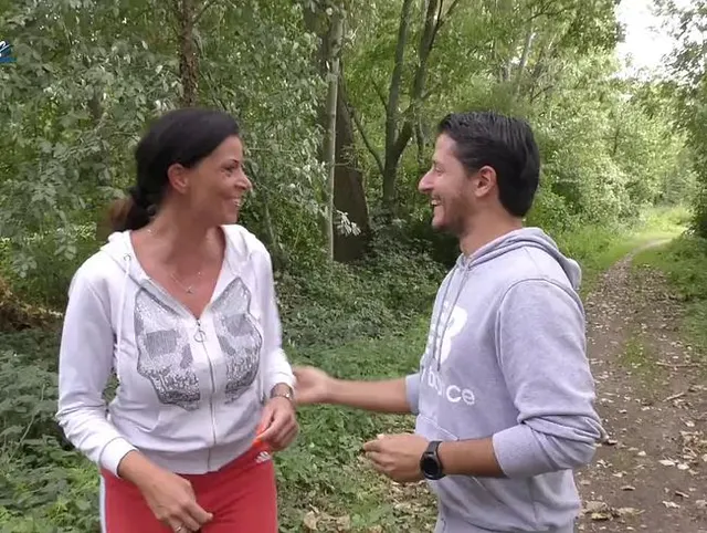 Public erwischt worden beim Sex Outdoor.Spermaluder bekommt nicht genug