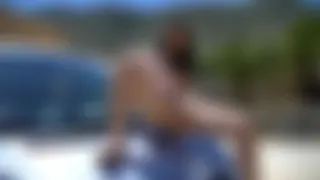 Vom Auto gepisst