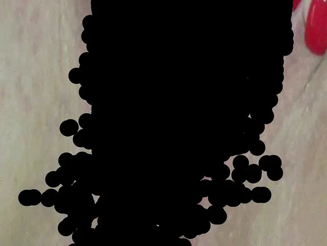 So muß eine gefickte und besamte Muschi aussehen!