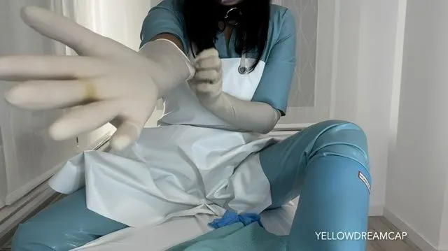 Geile Latex Gummi Ärztin Krankenschwester …lust auf Untersuchung?