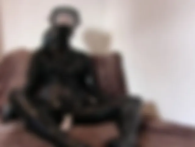 Heavy Rubber - 3x Orgasmus durch Orgasmuskontrolle