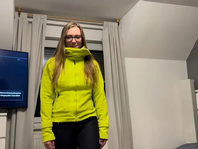 Meinen Ex heiß gemacht mit neuer Fleecejacke und Reithose!