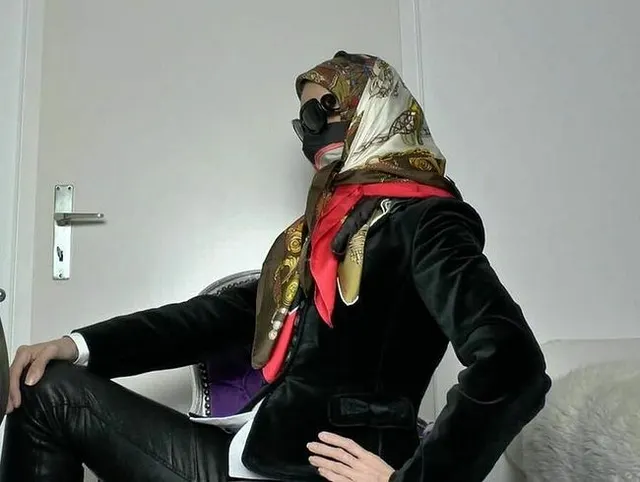 Seidentuch Maske und Kopftuch extrem Styling