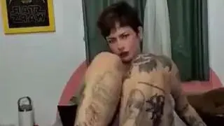 Ich verwöhne meine Muschi