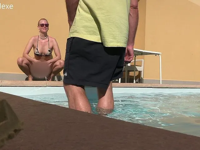 Poolboy beim WICHSEN erwischt!