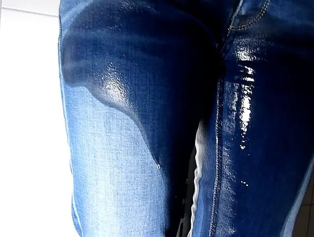 Pisse - es dreht sich nur darum - UNCUT