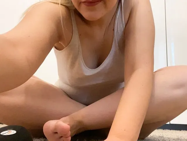 Ich war alleine und so horny! Drei schamlose Squirts hintereinander