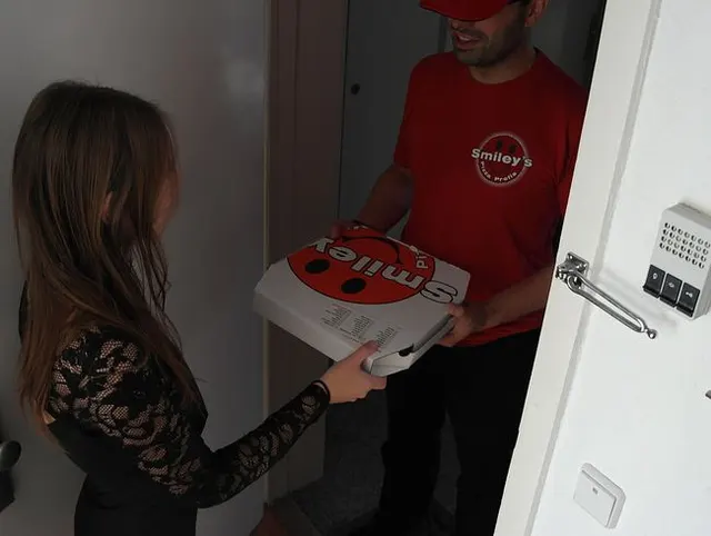 Den Pizzaboten vernascht