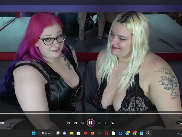 Abby fingert meinen Arsch