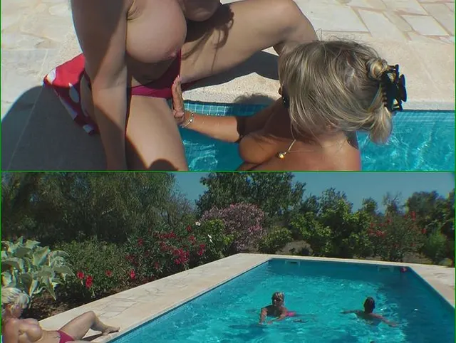 Geiles stück im Pool mit dem Dildo gefickt