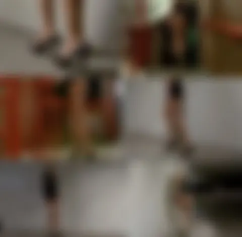 Sexy High-Heel Walk!
