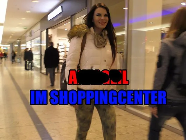 Analgeil im Shoppingcenter