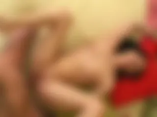 Teenyhäschen gefickt und vollgepumpt, creampie