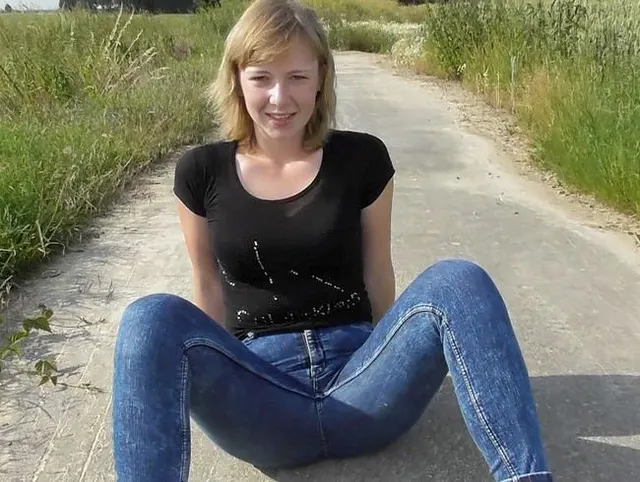 Das Erste Mal in meine hautenge JEANS gepisst!