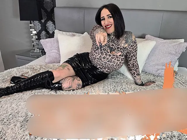 Versager Ehefotze! Die geilste Schlampe im Netz fickt Dein Hirn!!!