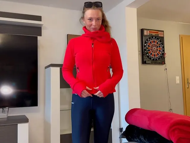 Fleecejackeund Reithose macht ihn richtig geil!